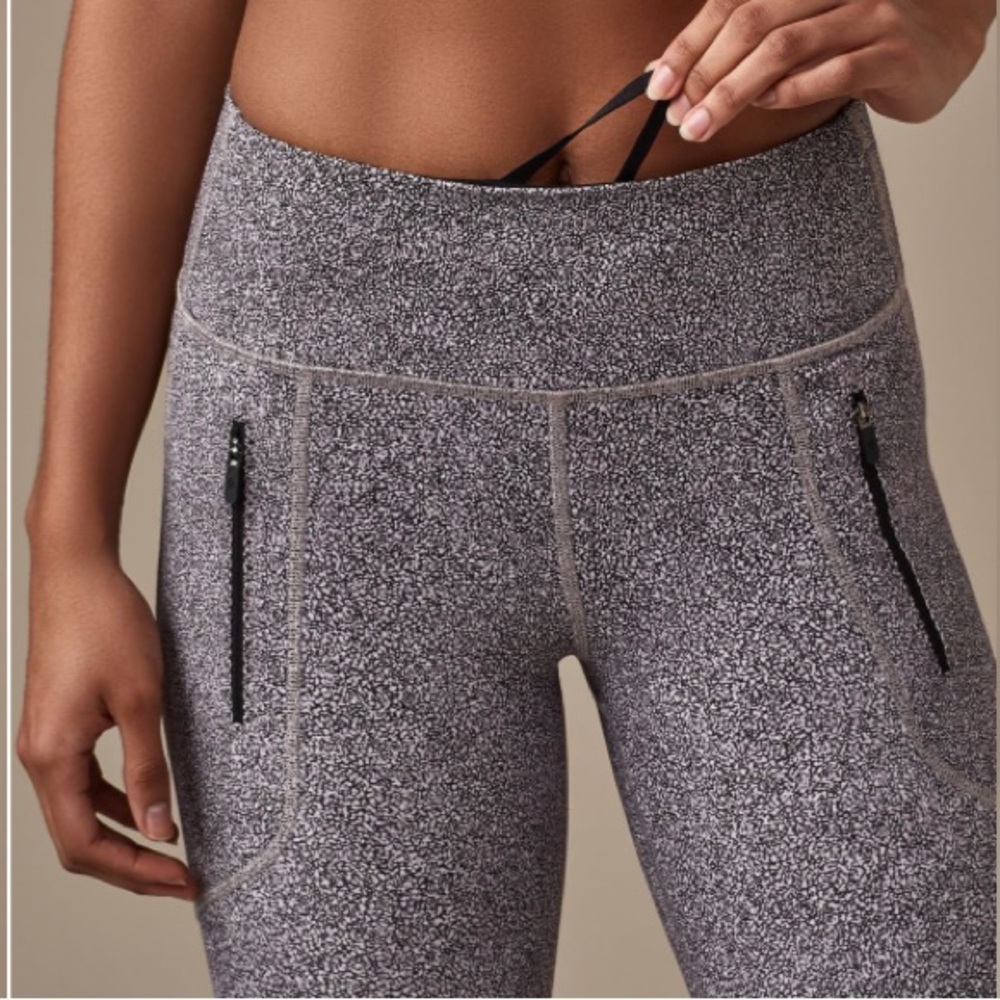 Lululemon Invigorate 7/8 Tight (25") size 4